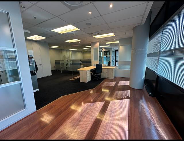 248M² OFFICE TO LET IN SANDTON CENTRAL